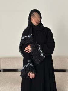 하피자 뉴 블랙 3D 러플 플라워 슬리브 클로즈드 아바야 (히잡 포함) 무슬림 여성용 맥시 드레스 두바이 이슬람 도매 - Product Image 3