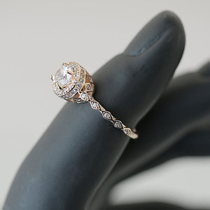 Anello dal Design Color Rosa, Anello Classico da Dito per Donne - Product Image 3