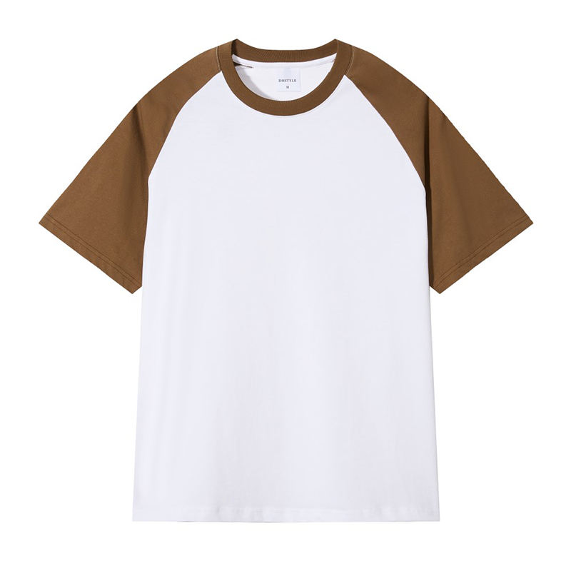 สีขาวและสีน้ำตาล