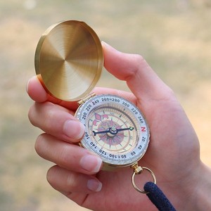 Boussole de randonnée en plein air en laiton, analogique, lumineuse, type montre de poche, guide de pointage, avec anneau de suspension pour le camping et l'alpinisme - Product Image 2