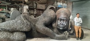 Excellent Quality Fiberglass <b>Gorilla</b> Sculpture Handcrafted Animal <b>Statue</b> for Garden Resort Display Use Available For Sale - Product Image 5