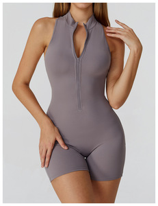 Combinaison de sport légère et personnalisée pour femme, idéale pour le yoga et la gym, avec un magnifique design au dos et fermeture éclair, coupe ajustée - Product Image 6