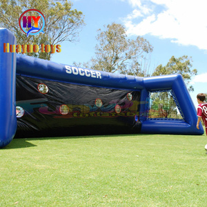 Taille personnalisable Jeux gonflables pour enfants Divertissement Sportif Jeu de football savonneux Tir au but de football gonflable - Product Image 1