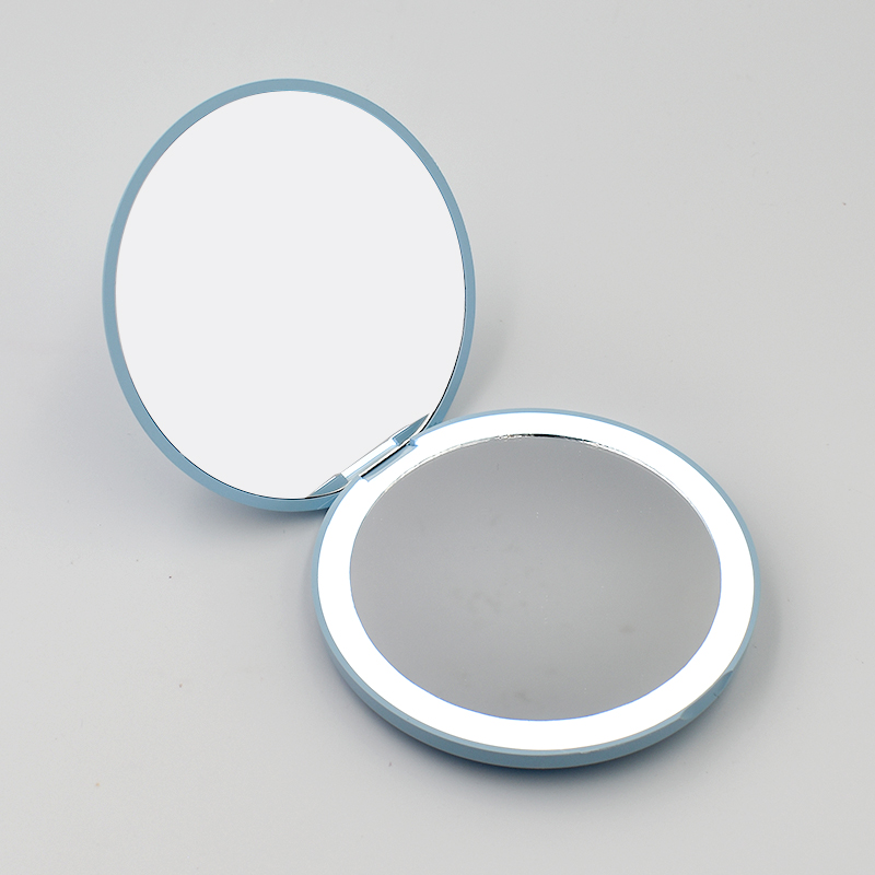 กระจกกลมสีฟ้า