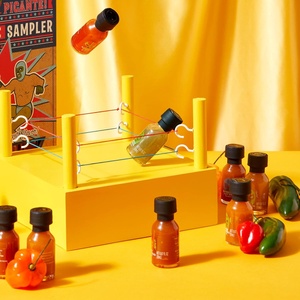 Juego de regalo de libro de salsa picante Luchador cuidadosamente Gourmet 12 sabores que incluyen juego de té de café Ajo Habanero Bourbon ahumado - Product Image 6