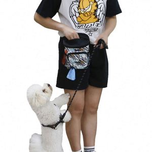 Bolsa de Entrenamiento para Perros Pets First, Bolsa para Premios, Comida, Juguetes y Accesorios con Dispensador de Bolsas para Excrementos Integrado - Product Image 2