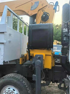 Camion-grue de chantier HOWO d'occasion, 14 tonnes, bras à cinq sections, 380 chevaux, boîte de vitesses à 10 rapports, diesel, norme d'émission EURO 5 - Product Image 4