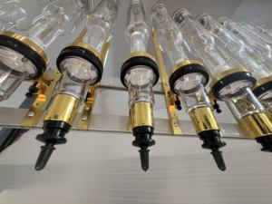 Nuovo Dispenser di Profumo da Banco e da Parete a 12 Bottiglie, Macchina Economica per il Riempimento di Liquidi da 375 ml/Bottiglia per Bar di Profumi - Product Image 1