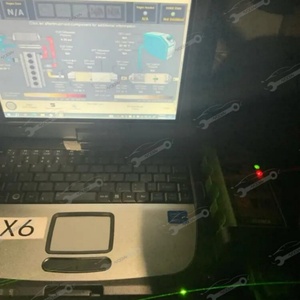 Video de instalación del generador de claves de diagnóstico para flotas comerciales de camiones diésel de servicio pesado - Product Image 6