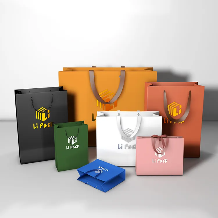 Lipack Tas Pakaian Kosmetik Cetak Logo Anda Sendiri Fashion Merek Mewah Hadiah Tas Belanja Kertas dengan Pegangan