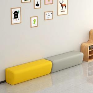 Taburete <span class=keywords><strong>de</strong></span> Bambú Hecho a Medida con Asiento <span class=keywords><strong>de</strong></span> Cuero Artístico - Diseño Minimalista <span class=keywords><strong>para</strong></span> Áreas <span class=keywords><strong>de</strong></span> <span class=keywords><strong>Espera</strong></span> Comerciales y Recepción <span class=keywords><strong>de</strong></span> Salones <span class=keywords><strong>de</strong></span> Belleza - Product Image 1