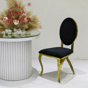 เก้าอี้โลหะสีทองรุ่น Rose Back หุ้มเบาะสีดำ สำหรับงานแต่งงานในโรงแรม - Product Image 2