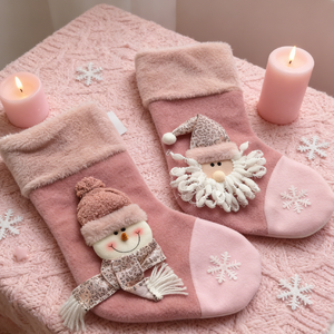 Calcetines Navideños de Felpa Rosa con Muñecos de Nieve 3D, Adornos Colgantes de Piel Sintética Suave para Árbol, Chimenea y Fiestas - Product Image 3