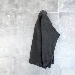 Nhà sản xuất áo thun dài tay in hình tùy chỉnh, chất liệu cotton, màu đen, kiểu dáng rộng, chất liệu vải dệt kim giữ nhiệt, kiểu tổ ong, dành cho nam - Product Image 3