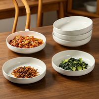 Keramische fruit- of ramenkom, klein of groot, ronde vorm, wit, modern design voor restaurants