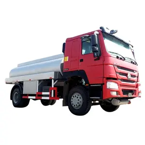 Sinotruk HOWO ışık 4X2 6 tekerlekler 6000 galon 10000 litre yağ tankeri yakıt tankı kamyon satılık