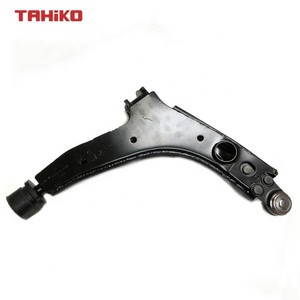 Brazo de control inferior izquierdo del eje delantero para Daewoo Cielo Opel Kadett 96445373 96445371 90375507 - Product Image 1