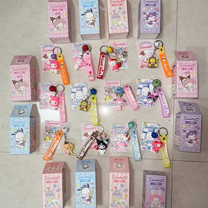 Caja Misteriosa de Llaveros <span class=keywords><strong>Sanrio</strong></span> |   Decoración de Coche con Diseño de Dibujos Animados Y2K, Universal para Llaves de Coche y Accesorios de Bolsa - Product Image 4