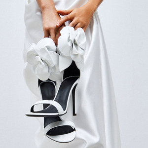 <span class=keywords><strong>Sandali</strong></span> con tacchi <span class=keywords><strong>bianchi</strong></span> di nuovo Design per scarpe da donna scarpe a spillo a punta aperta sandalo per matrimonio tacchi alti - Product Image 2