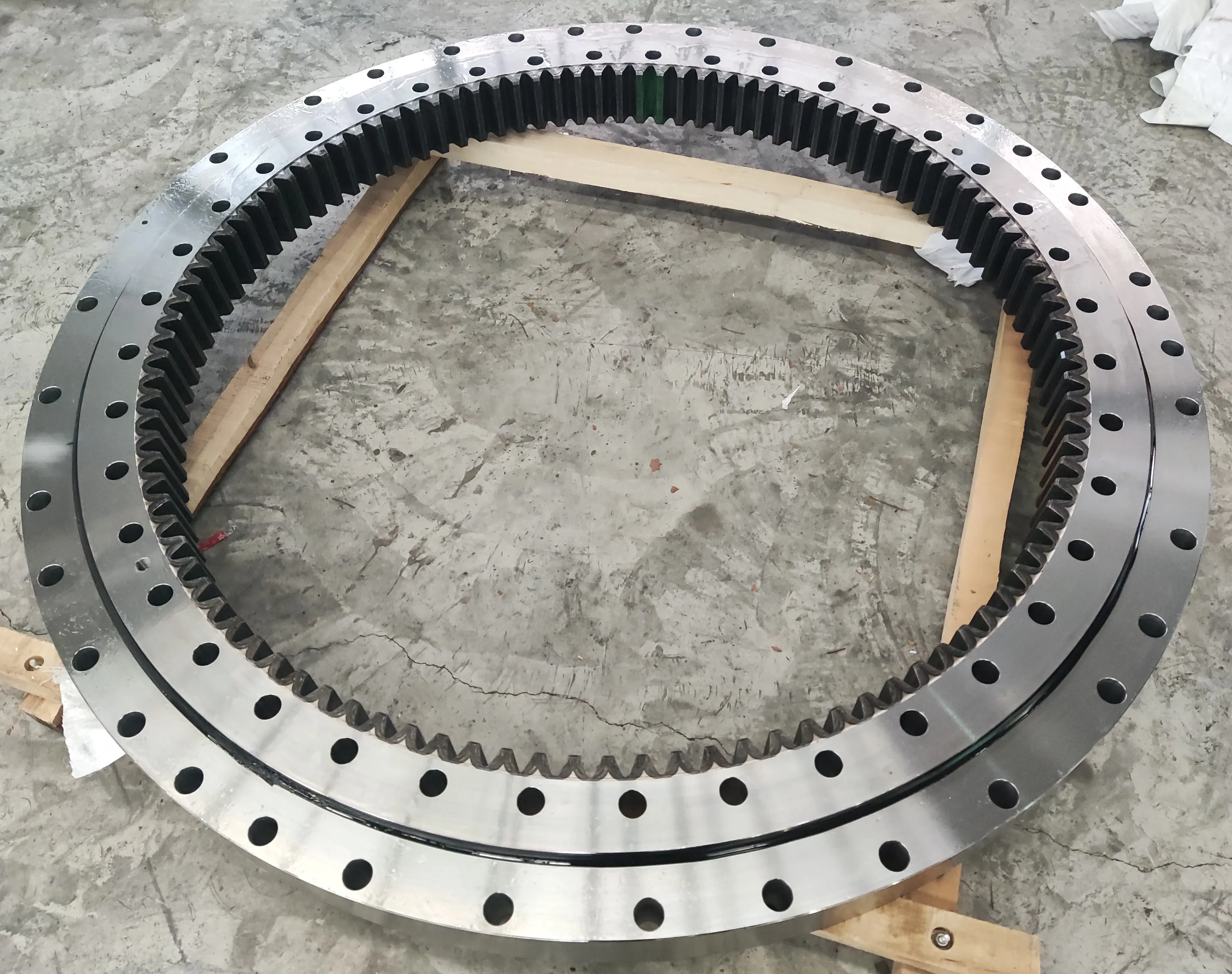 Heavy-duty Construction Excavator Mining Crane Slew ring Drive Gearbox Slewing bearing for Solar tracking system Industry