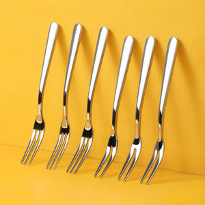 304 Stainless Steel Fruit <b>Fork</b> Thickened Three Pronged <b>Dessert</b> <b>Fork</b> For Cakes Mooncakes And <b>Desserts</b> Dishwasher Safe - Product Image 3