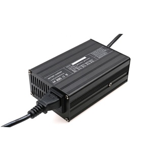 Chargeur de <span class=keywords><strong>scooter</strong></span> électrique 42V 2A pour <span class=keywords><strong>Hiboy</strong></span> S2 Pro S2 Max3 KS4 NEX V2 E-<span class=keywords><strong>Scooter</strong></span> pliable avec batterie au lithium Port AC Utilisation - Product Image 1