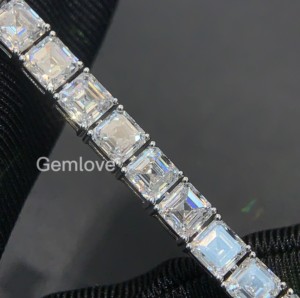 Exquisita pulsera de mujer de oro de 18 quilates, engastada con diamantes de corte radiante cultivados en laboratorio certificados por IGI, adecuados para el uso diario. - Product Image 3
