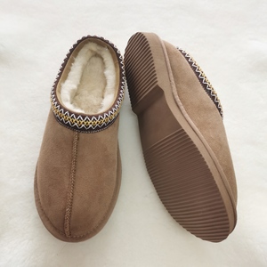 Custom Women's New Fashion Thick <strong>Sole</strong> Winter Snow <strong>Boots</strong> Warm Sheepskin for <strong>Slippers</strong> <strong>with</strong> Closed Toe Home Shoes for Winter - Product Image 1