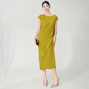 <span class=keywords><strong>Abito</strong></span> Estivo da Donna alla Moda, Design Plissettato, Taglia Unica, Senza Maniche, in Poliestere, Vestito Stropicciato - Product Image 4