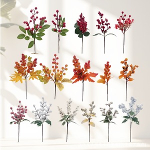 Vigne artificielle de fruits rouges, branche unique, 10-30 cm, en plastique, décoration murale de Noël, usage polyvalent - Product Image 2