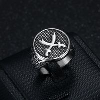 Bague pour homme en acier inoxydable double couteau arabe poli titane bijoux style punk vintage