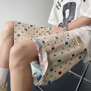 Pantalones Cortos Casuales de 5 Pulgadas para Hombre, de Doble Capa, con Logotipo Personalizado, Estilo Urbano, Diseño a Cuadros Desgastado, Cintura Elástica - Product Image 1