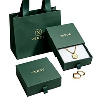 Boîte cadeau de luxe à tiroir coulissant rigide avec logo personnalisé estampé à chaud en feuille d'or, emballage en papier pour bijoux (collier, bague, boucles d'oreilles)