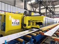 Machine à tirer les profilés en aluminium 1450T Presse d'extrusion automatique en aluminium