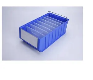 Gudang keranjang biru/turnover dengan pegangan logam untuk penyimpanan bagian kecil atau di rak penyimpanan