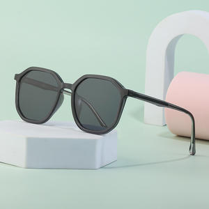 Gafas de Sol Polarizadas Retro Tr90 Unisex con Marco Cuadrado, Protección UV400 para Pesca, Conducción, Ciclismo y Actividades al Aire Libre - Product Image 5