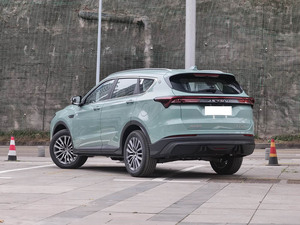 Jetour X70 C-DM PHEV 2024, SUV intermédiaire commercialisable, 110 km d'autonomie, 5 portes, 5 places, traction avant, <span class=keywords><strong>recharge</strong></span> rapide, véhicule hybride familial - Product Image 5