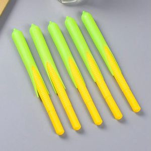 Stylo publicitaire fantaisie en plastique en forme de poivre, série légumes et fruits, vente chaude - Product Image 1