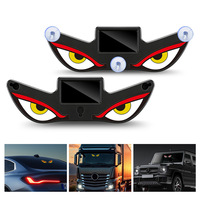 Lumière d'ambiance LED dynamique pour vitre arrière de voiture, alimentée par énergie solaire 12V, modèle OLIVER, avec fonction d'alerte 'Devil Eye', pour le marché international.