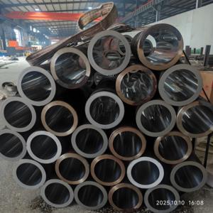 צינור פלדה מסגסוגת מלוטש באורך מותאם אישית, בעל תו תקן CE, צילינדר הידראולי להרמת משאית עפר, צינורות שמן/קידוח מלוטשים בקוטר פנימי של 0.4 מטר. - Product Image 6