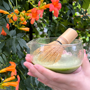 Bol à matcha <span class=keywords><strong>Benuo</strong></span> Unique Matcha Chawan en verre texturé résistant à la chaleur avec bec verseur - Product Image 5