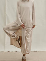 Setelan Olahraga Muslim Wanita Willson Custom OEM 2 Potong, Hoodie Lengan Panjang, Celana Lebar, Cepat Kering, Bernapas