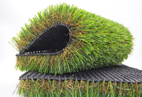 Gazon artificiel d'extérieur 40 mm réaliste à quatre tons vert avec des mèches brunes bouclées, pelouse synthétique à faible entretien pour la décoration