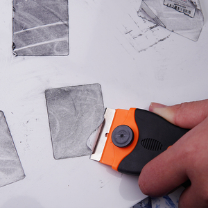 Lưỡi Thép Carbon 1 Mảnh Và Lưỡi Nhựa 1 Mảnh ABS + Tay Cầm TPR Lưỡi Dao Cạo Hai Cạnh - Product Image 3