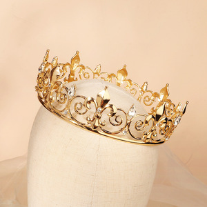 <span class=keywords><strong>Couronne</strong></span> royale classique rétro européenne et américaine, ronde, dorée et ornée <span class=keywords><strong>de</strong></span> strass <span class=keywords><strong>en</strong></span> cristal blanc, électroplaquée, unisexe, pour fêtes et bals - Product Image 3