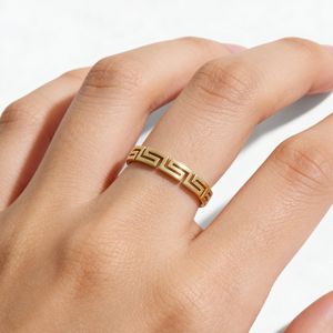 Anello Unisex in Acciaio Inossidabile con Motivo Geometrico Traforato Inspire Jewelry, Non Sbiadisce Facilmente, con Gemma e Motivo a Meandro - Product Image 2