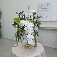 Vente en gros de centres de table de mariage réalistes, verdure, fleurs artificielles blanches en boule pour décorations d'événements et de mariages