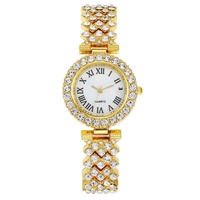 Jam Tangan Wanita Quartz Terlaris dengan Pola Romawi, Dial Berlian, Tampilan Penunjuk, dan Tali Jam, Langsung dari Stok Pabrik