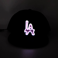 Boucles d'oreilles couronne lumineuses de haute qualité pour les fêtes, incluant un chapeau lumineux à fil électrique et des accessoires pour soirées disco, ainsi que pour les concerts sur scène.