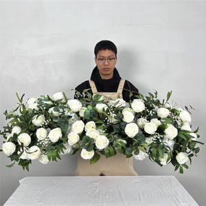 ดอกกุหลาบประดิษฐ์ทำมือจาก DKB Wholesale สำหรับตกแต่งโต๊ะในงานแต่งงาน งานรับปริญญา และวันแม่ - Product Image 3